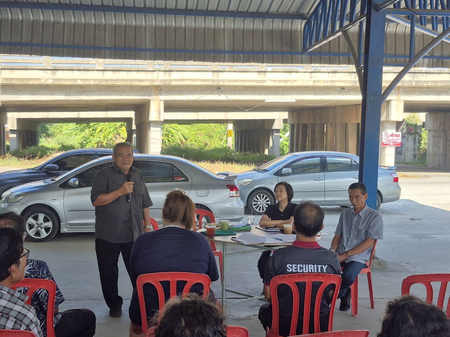 พช.บางปะกง ร่วมประชุมให้คำแนะนำการชำระเงินกู้ และเสริมความเข้มแข็งในการบริหารกองทุนหมู่บ้านและชุมชนเมือง